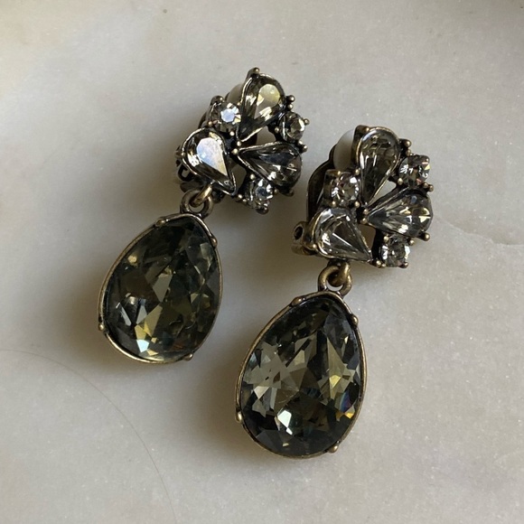 Vintage rhinestone clip on earrings Estate Jewelry - Picture 5 of 15
